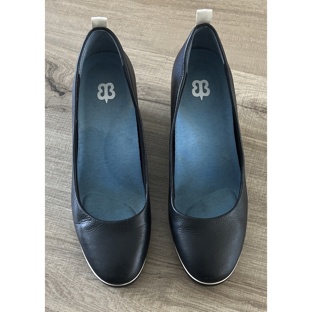 Betabrand All Weather Wedge Black Onyx Leather Slip On Comfort Shoe Womens 7.5 M